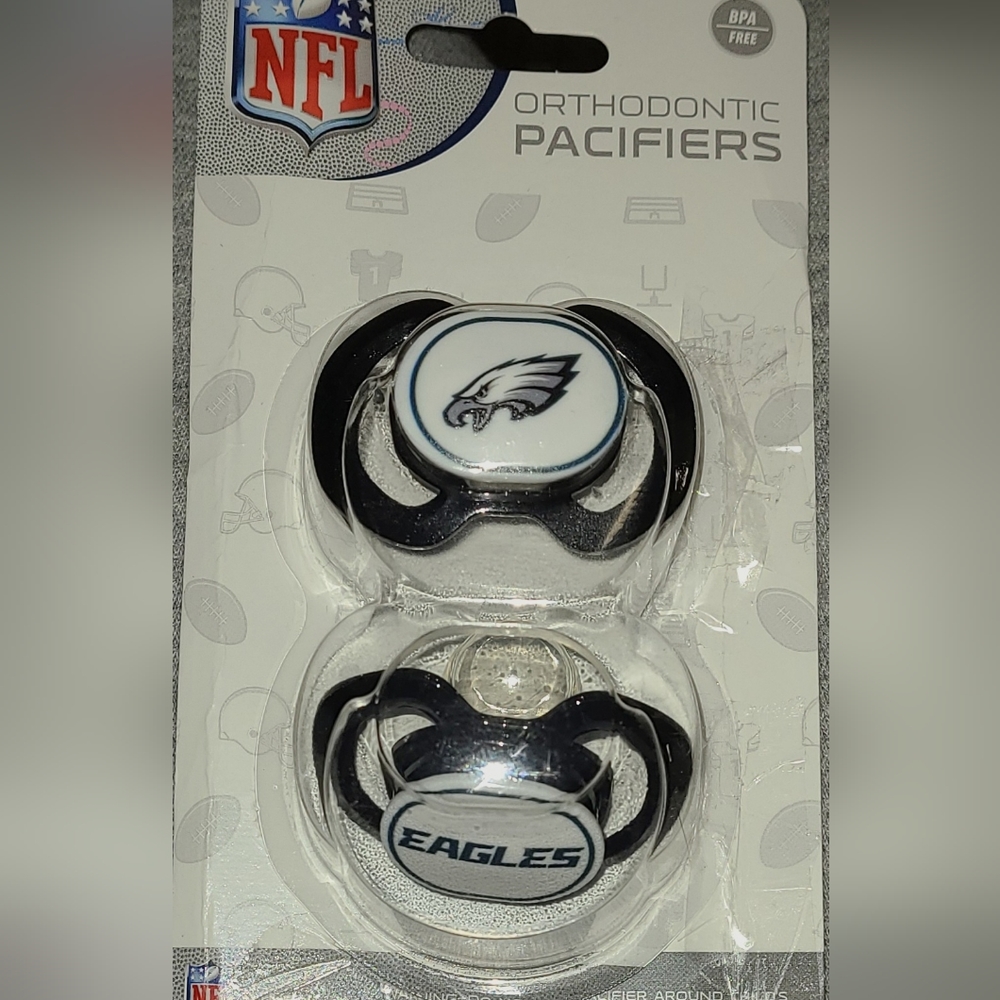 Philadelphia Eagles Pacifiers 2 pack - Picture 3 of 5